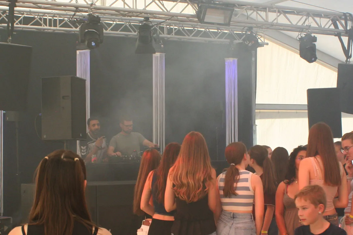 Boxer revival jugend disco