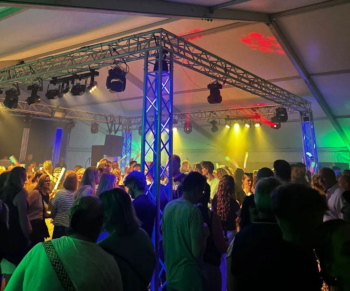 Klein Förste boxer revival