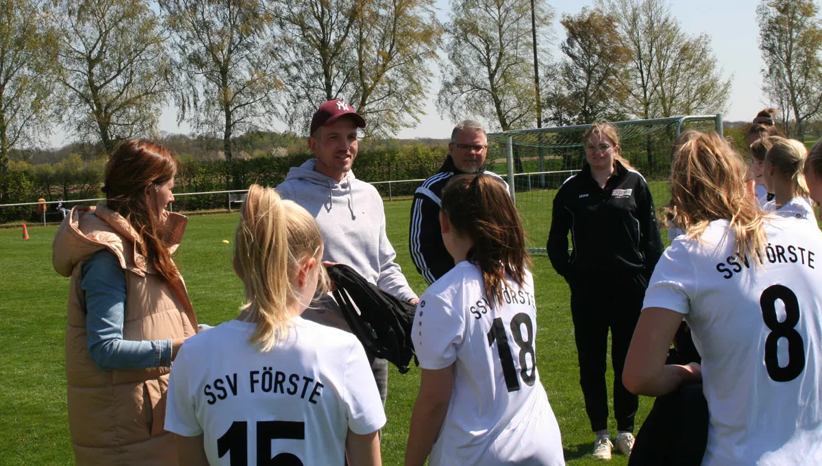 SSV Förste Mädchen sponsor warmbold 1