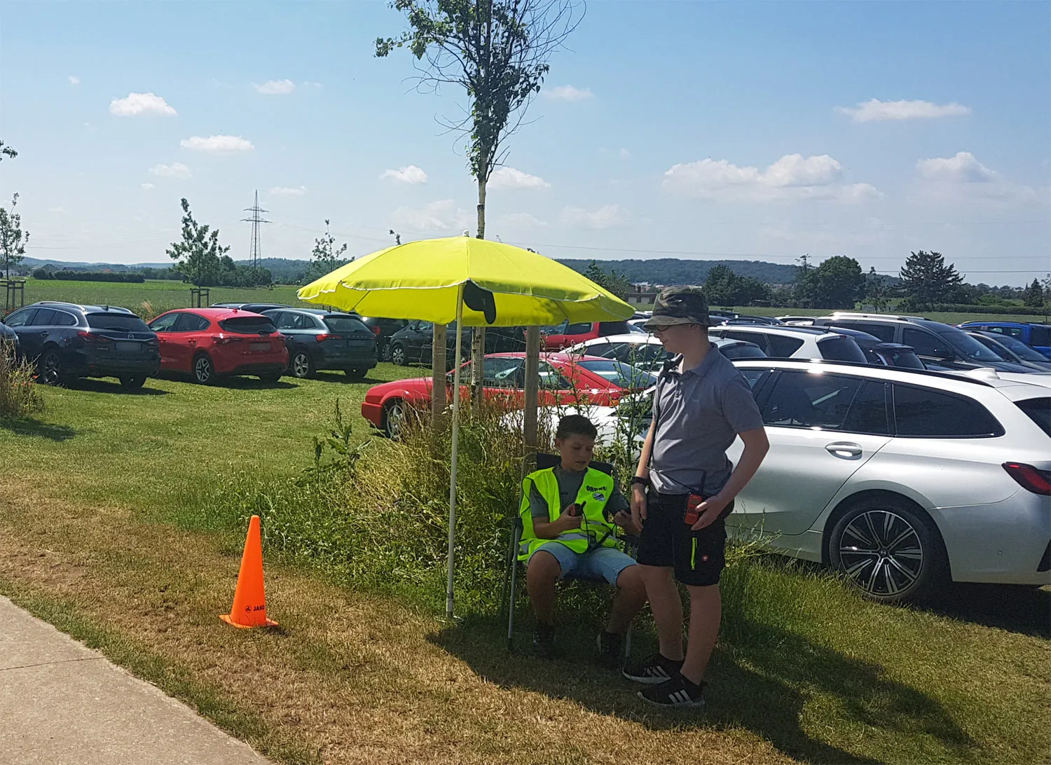 Parkplatzeinweiser VGH-Cup am Gänsekamp 2023