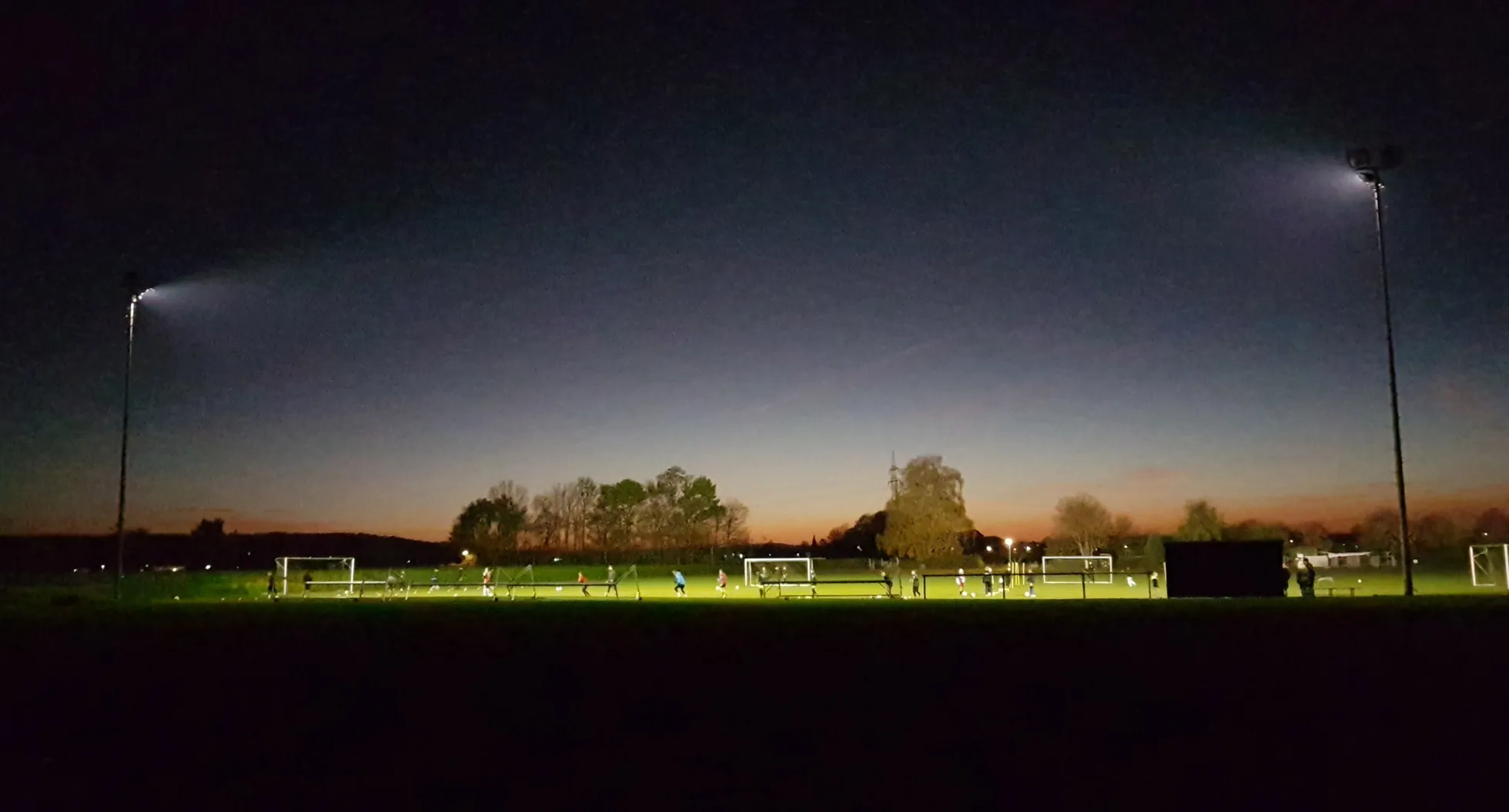 Ssv forste b platz flutlichtanlage