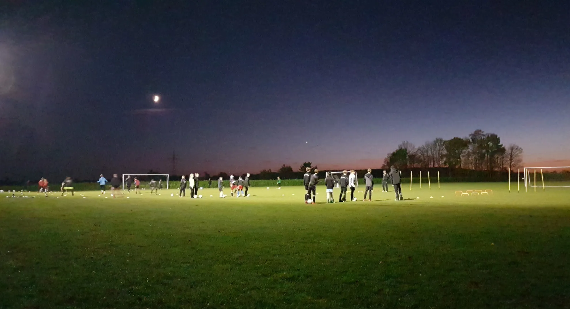 Ssv forste b platz training flutlicht